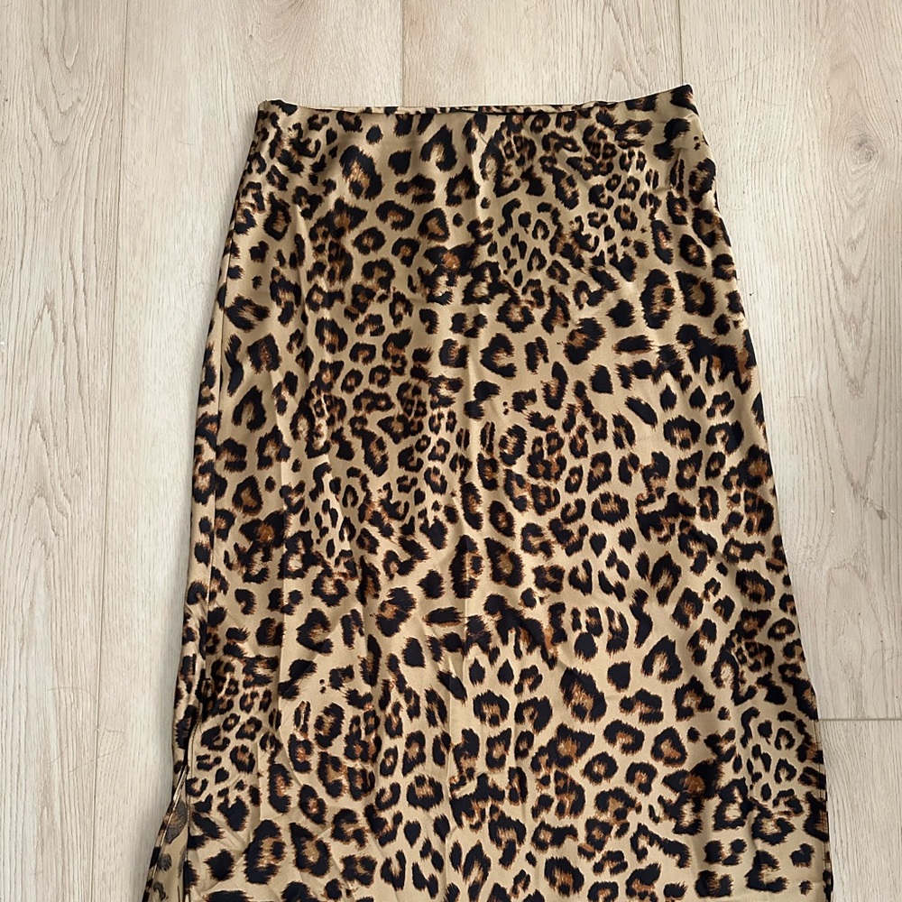 Banana Republic Satin Bias-Cut Midi Skirt in Leopard, size small